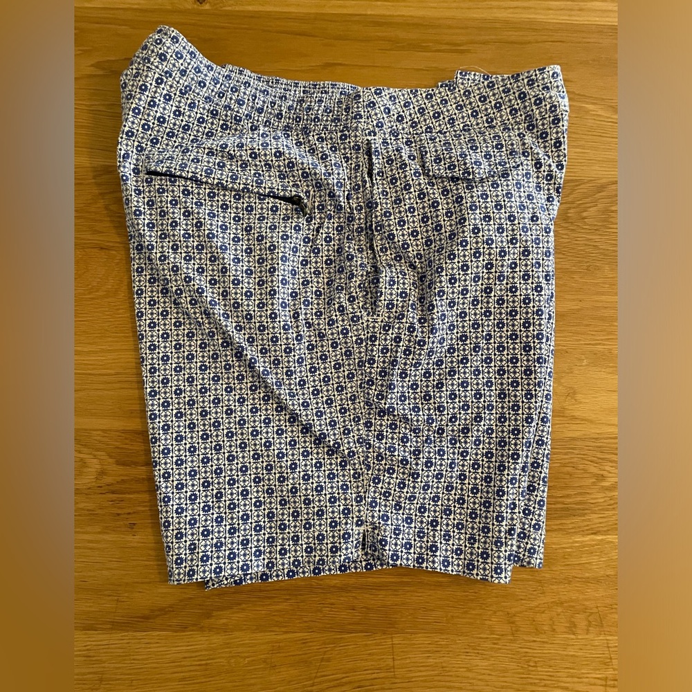 J Crew - Blue & White Floral Swim Trunks - 35W - Lining Inside - 4 Pockets